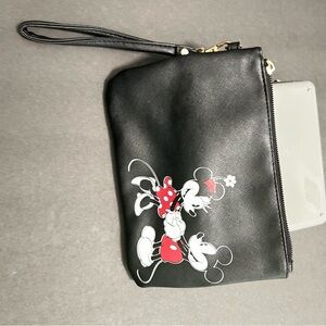Disney Mickey and Minnie wristlet EUC